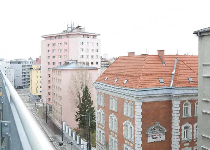 Hotel Zeitgeist Hauptbahnhof 4*